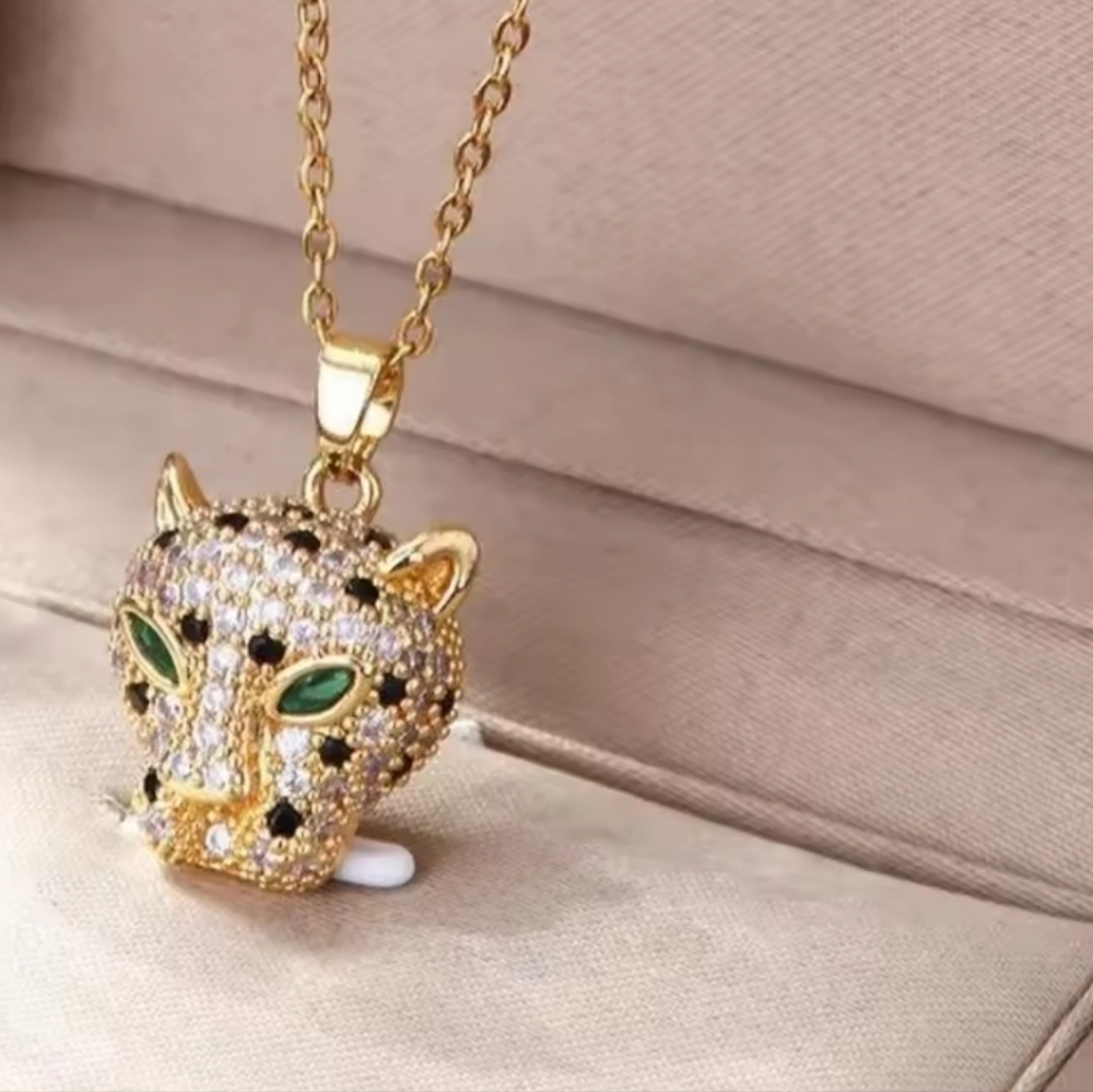 Titanium Steel Luxury Elegant Panther Pendant Necklace Set in Gold Tones - Picture 2 of 4